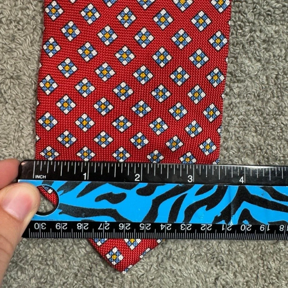 Lands End Mens Red Geometric Medallion 100% Silk Handsewn Necktie USA Made